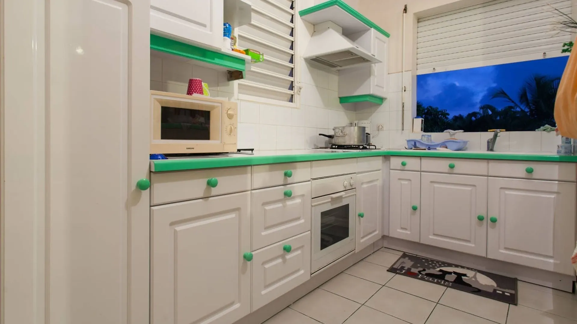 Idyllic Island-Style Flat In Sainte-Anne, Guadeloupe, With One Bedroom Apartment