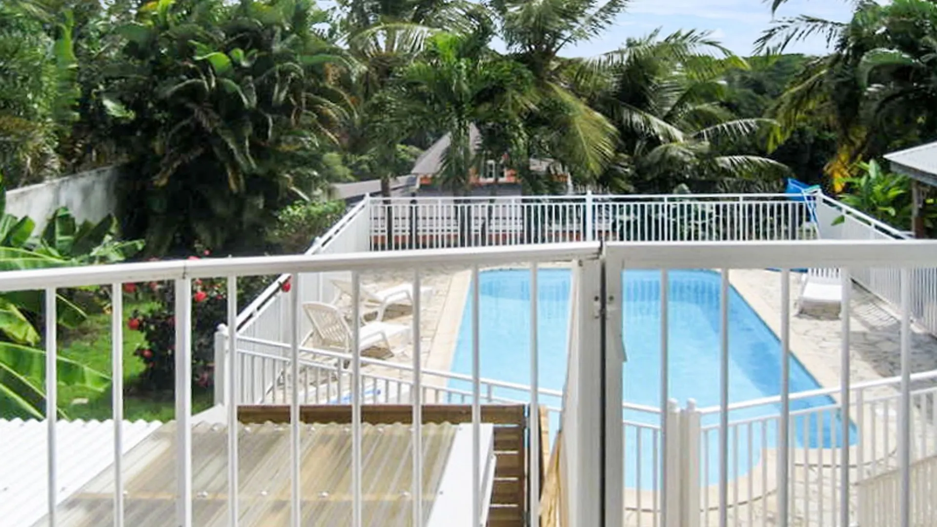 Idyllic Island-Style Flat In Sainte-Anne, Guadeloupe, With One Bedroom